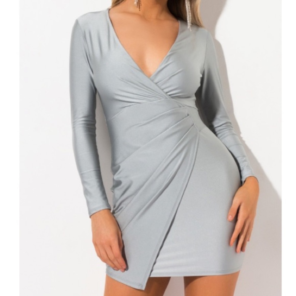 NWOT! Silver AKIRA Dress!